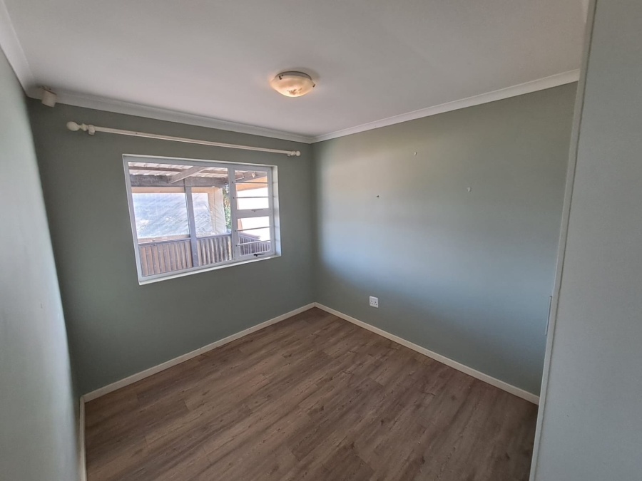 4 Bedroom Property for Sale in Nahoon Valley Park Eastern Cape